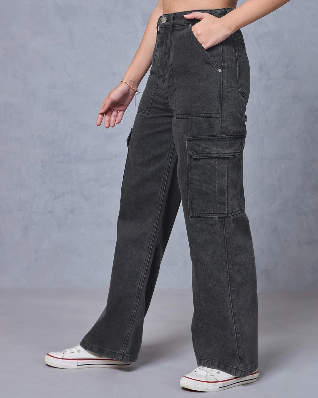 Women's Black Straight Fit Cargo Jeans bottomwear